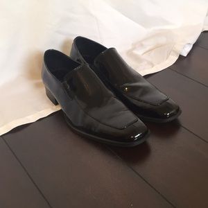 Black leather dress shoes